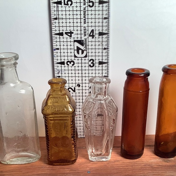 5 antique glass vials - Picture 2 of 3
